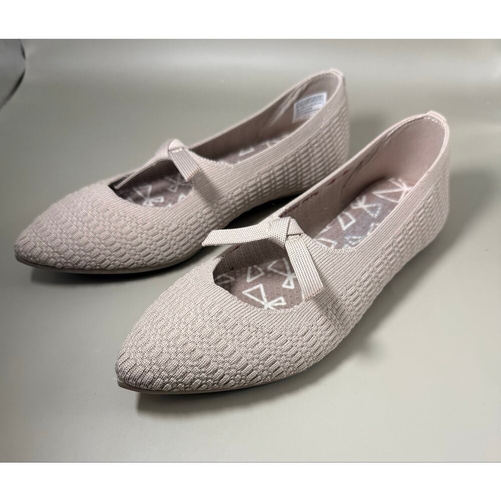 Skechers Cleo Point recycled knit flats  "Nostalgic Days" style. Size 5.5